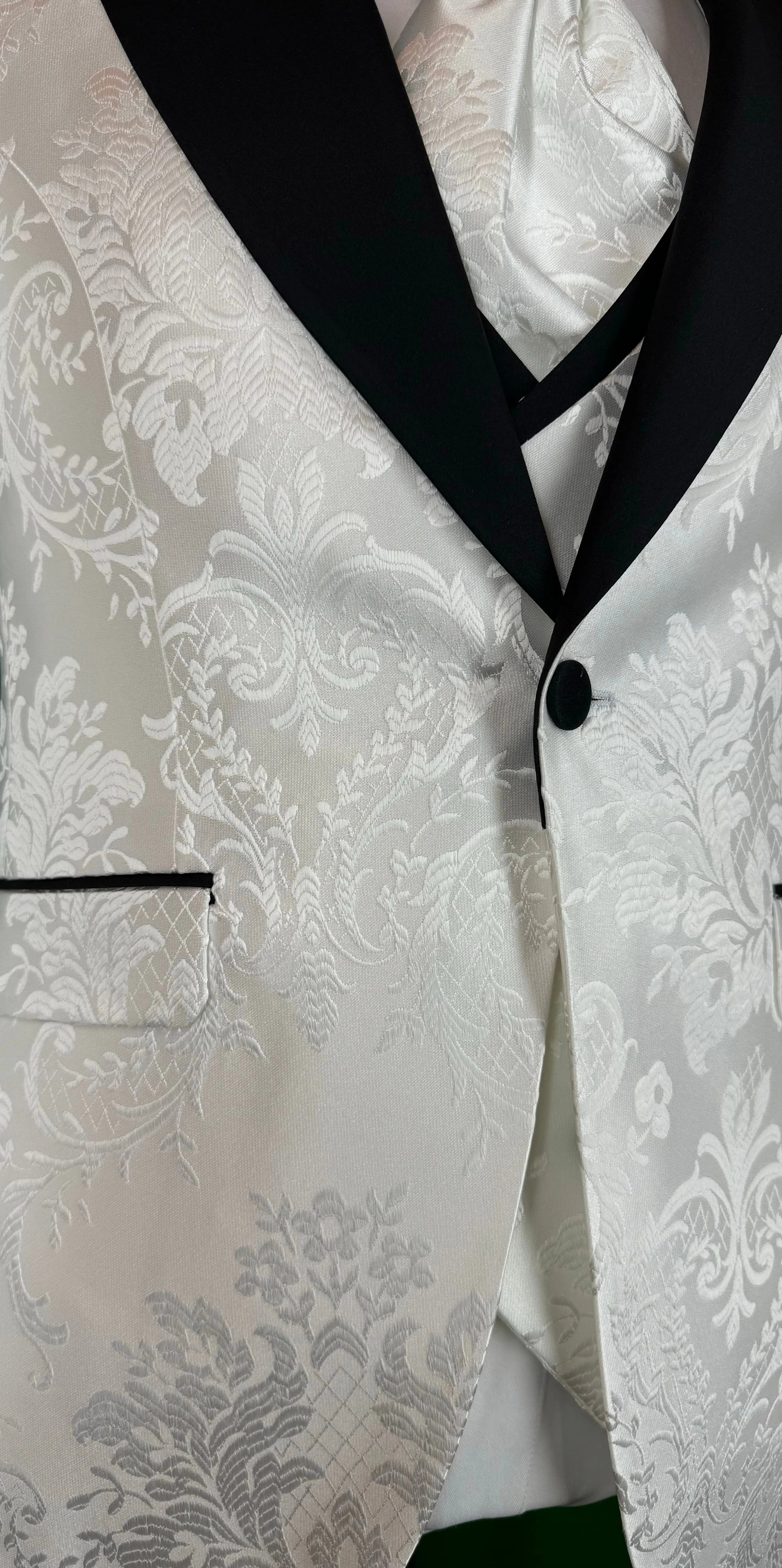 Men's White Floral Design Tuxedo with Black Peak Lapel | Elegant Formal Wear