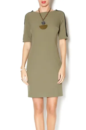 SHORT SLEEVE FITTED DRESS