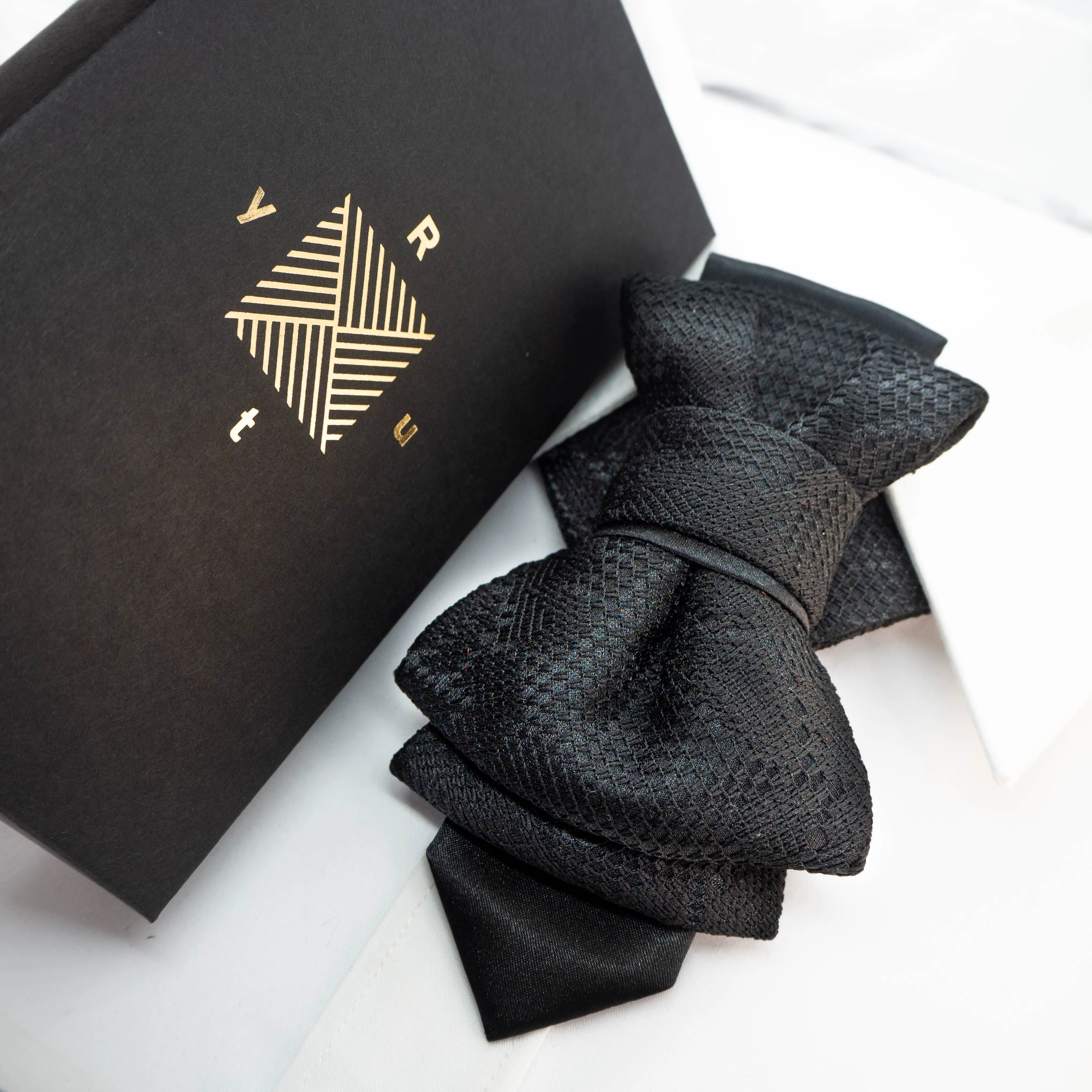 WEDDING NECKTIE "PANTHER"